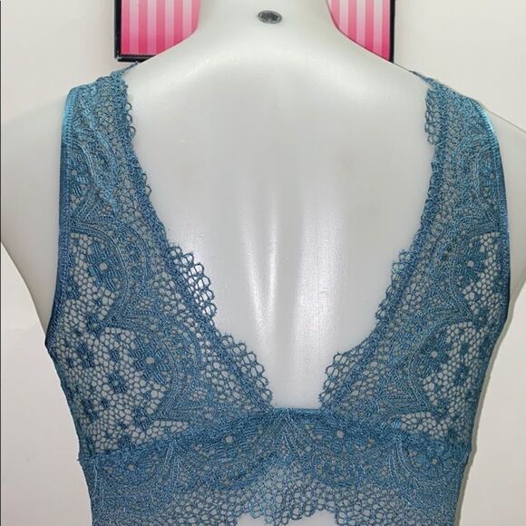 NWT VICTORIA SECRET Bralette - Picture 3 of 3